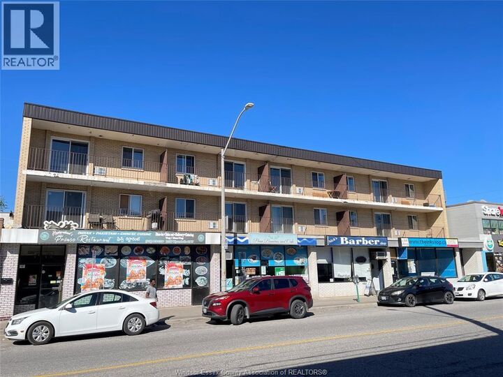 Property Photo:  2136 Wyandotte Street West 21  ON N9B 1J9 
