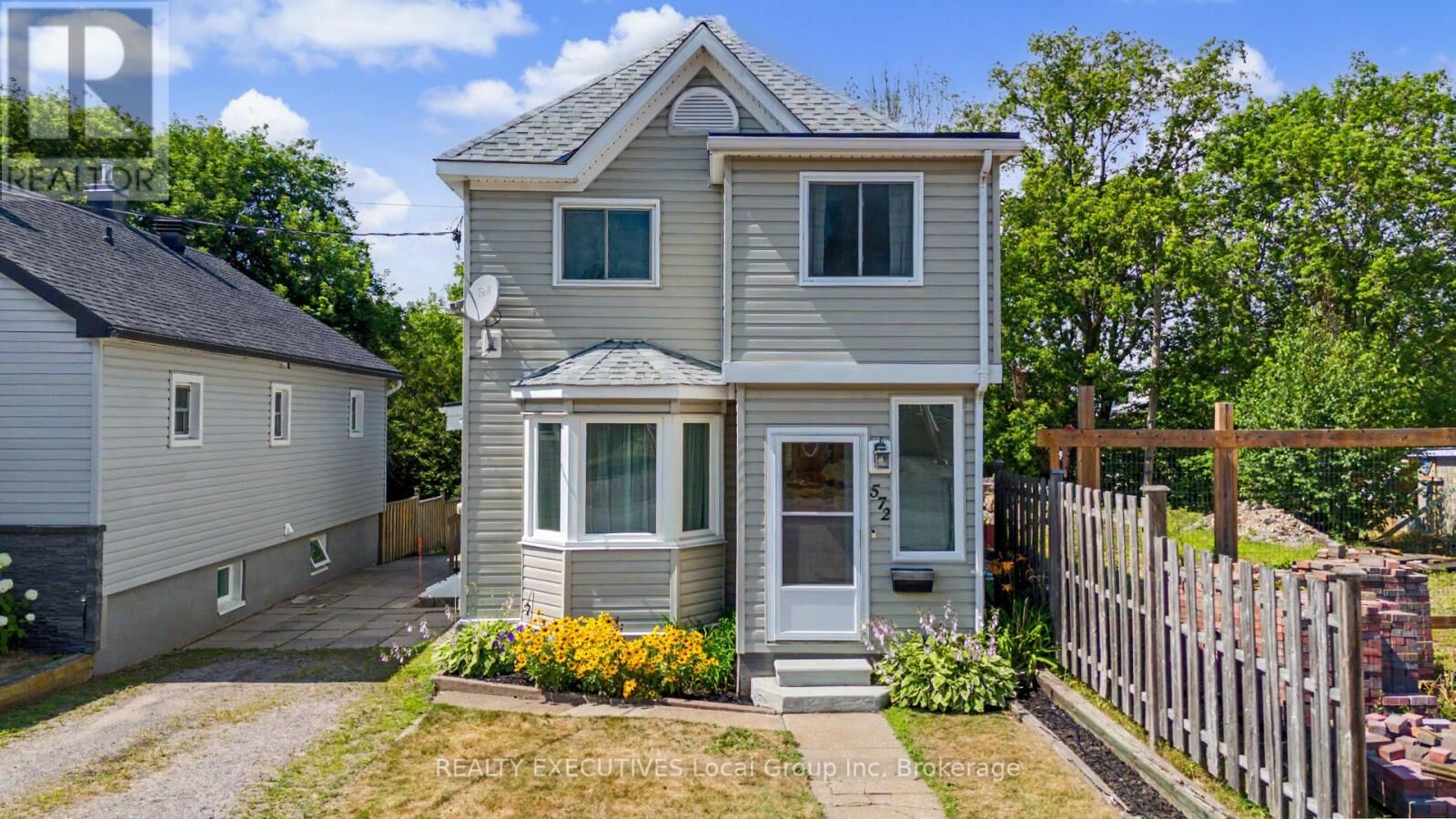 Property Photo:  572 Metcalfe Street  ON P1B 2P8 