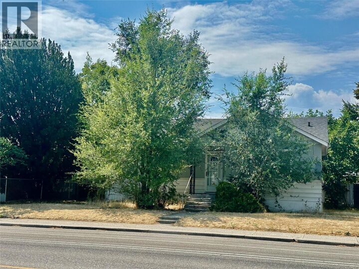 2038 Richter Street — photo 1