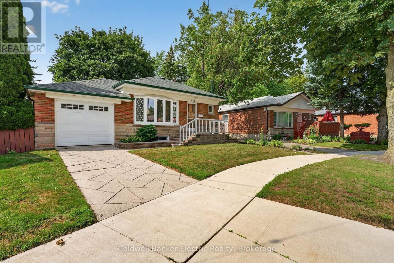 Property Photo:  40 Wortham Drive  ON M1G 1W4 