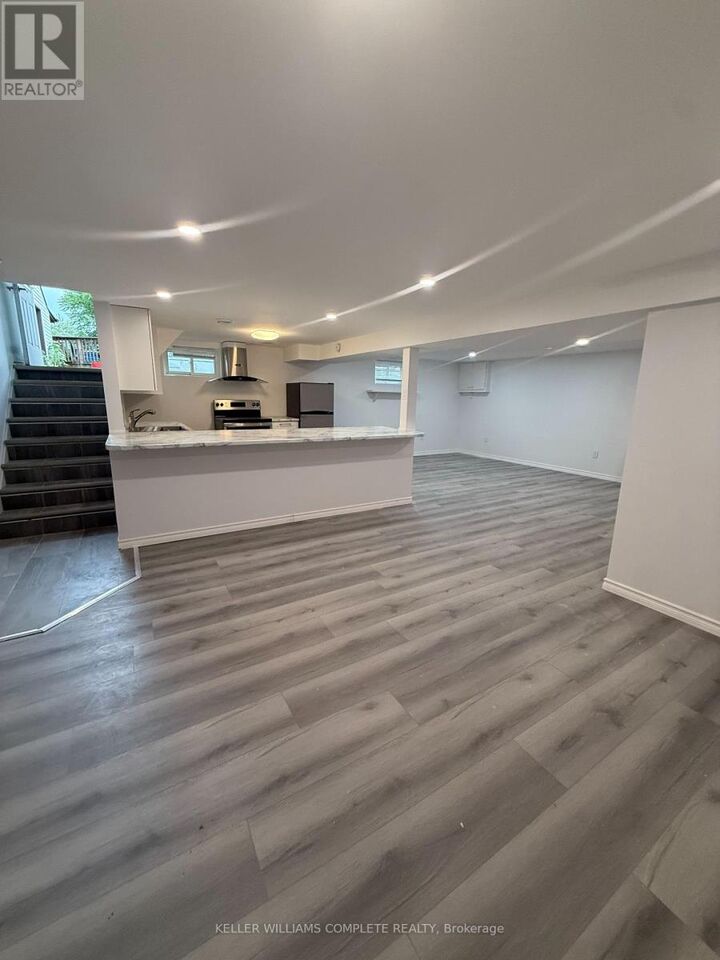 Property Photo:  20 Rose Avenue Lower  ON L2V 3C4 