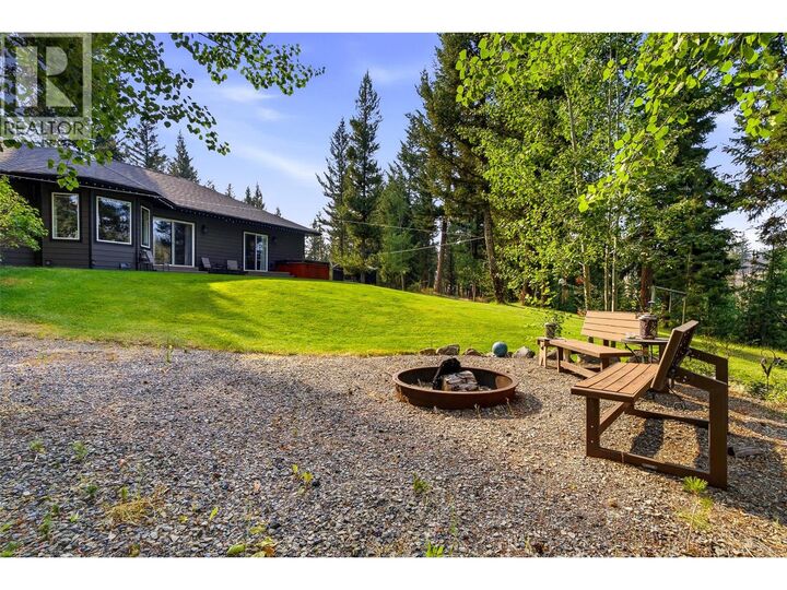 Property Photo: 198 Lea Rig Crescent BC V0K 1W0