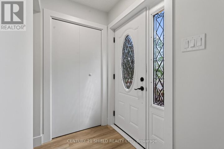 Property Photo: 1852 Brookdale Avenue ON K6J 5R9