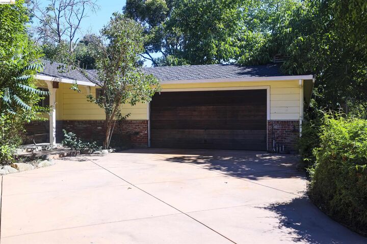 Property Photo: 5039 Alhambra Valley Rd CA 94553
