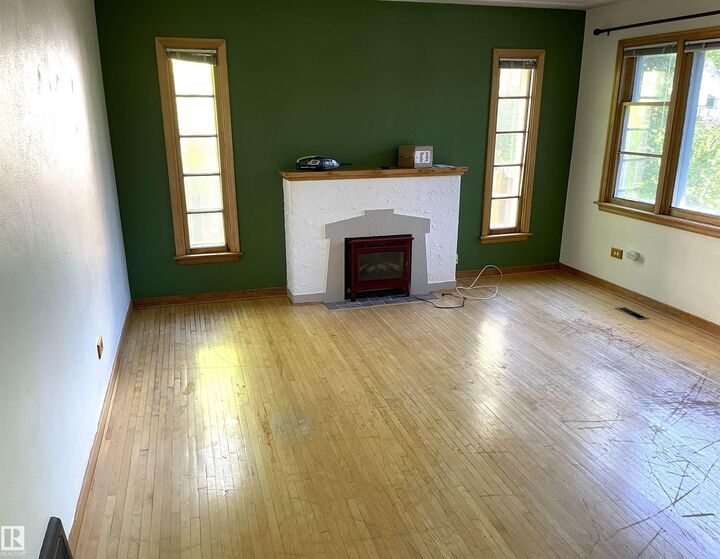 Property Photo: 11308 73 Avenue NW AB T6G 0C8