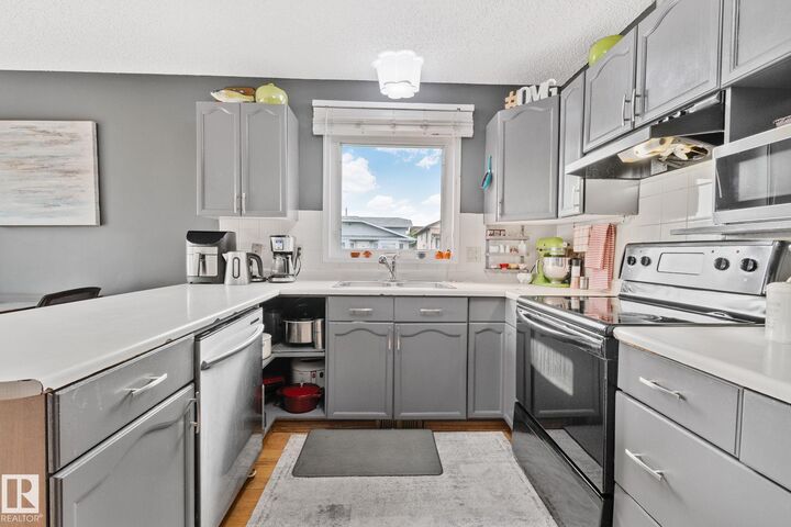 Property Photo:  7503 190 Street NW  AB T5T 5H6 