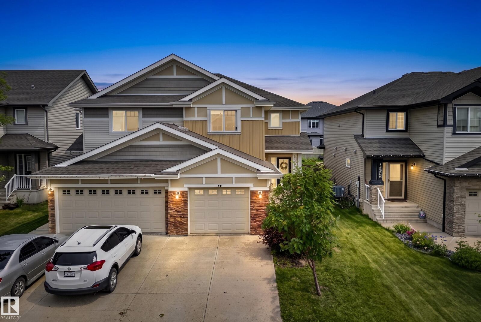 Property Photo:  16507 134 Street NW  AB T6V 0G5 