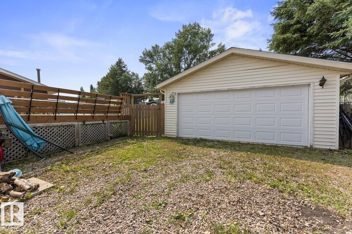Property Photo:  1801 Forest Drive  AB T9M 1L7 