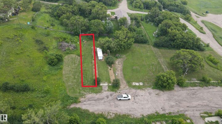 #127 4231 Twp Rd 553 — photo 1