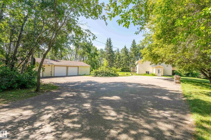 42217 Twp 624 — photo 1
