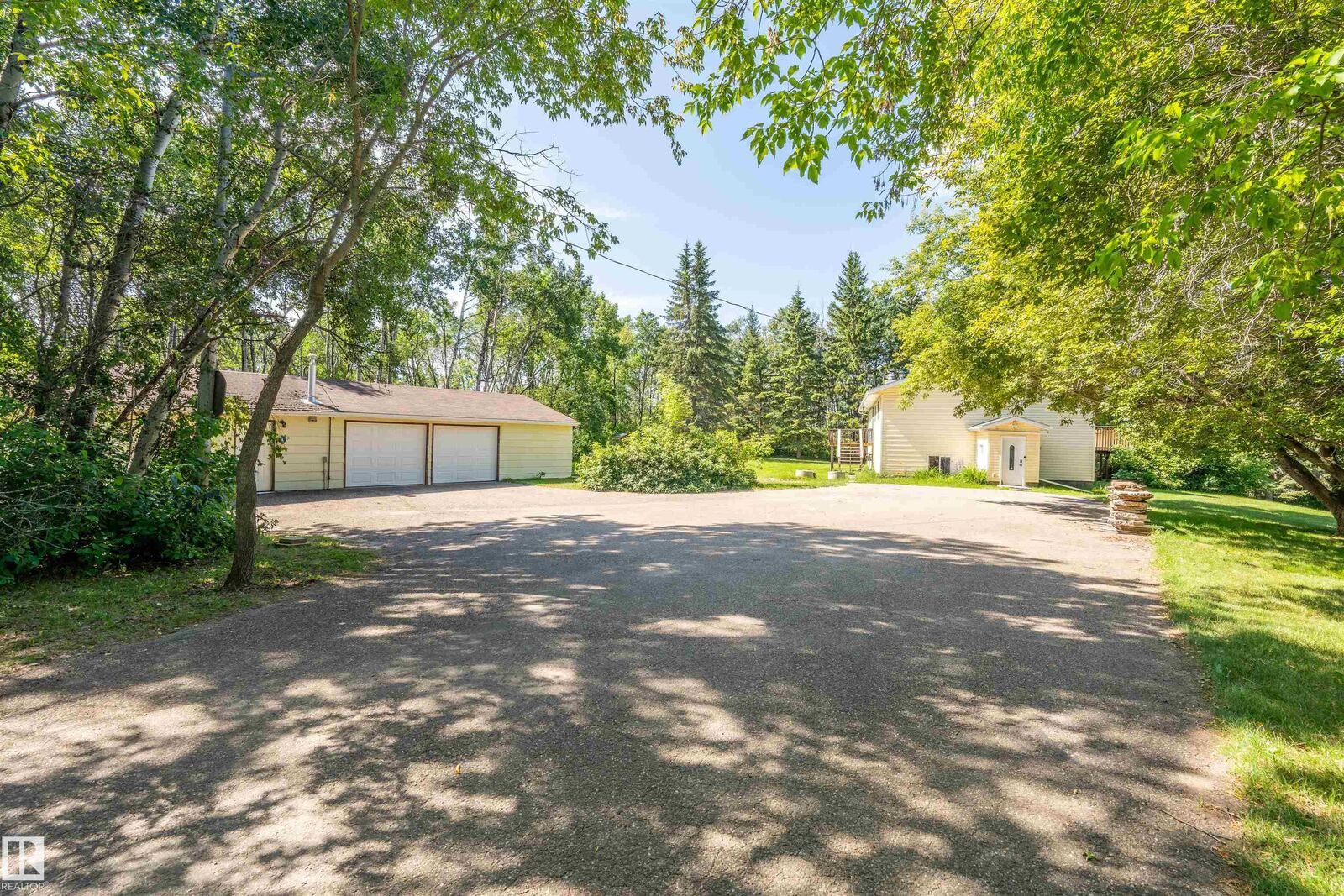 Property Photo:  42217 Twp 624  AB T9M 2P2 