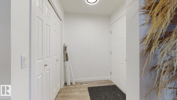 Property Photo: 10909 106 Street NW 52 AB T5H 4M7