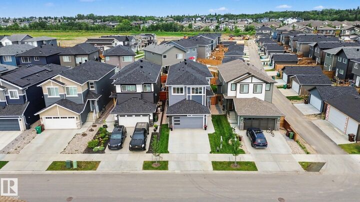 Property Photo: 28 Rosewood Way AB T8N 7Y8