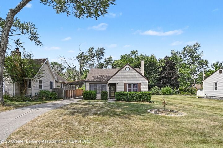Property Photo:  513 Julian Avenue  MI 48917 