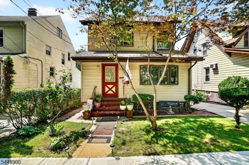 Property Photo:  90 7th St  NJ 07660 