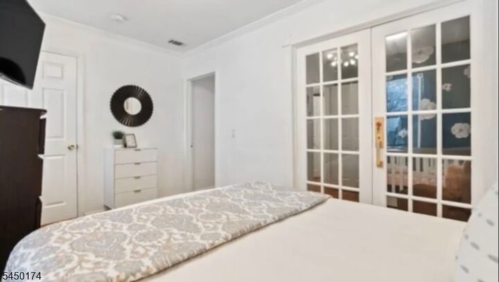 Property Photo:  28 Park Ter  NJ 07052 