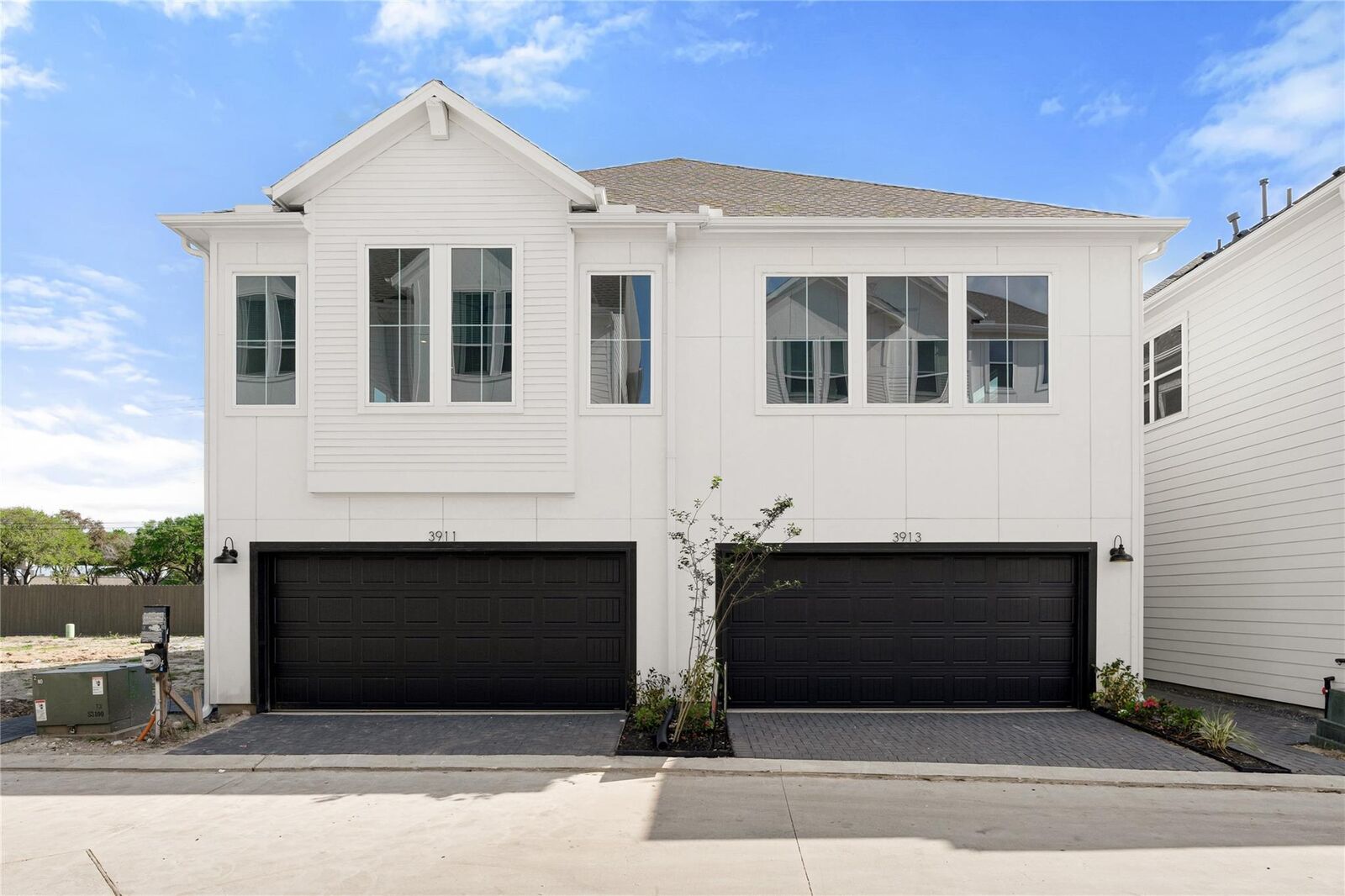 Property Photo:  3907 Willowbend Point Drive  TX 77025 