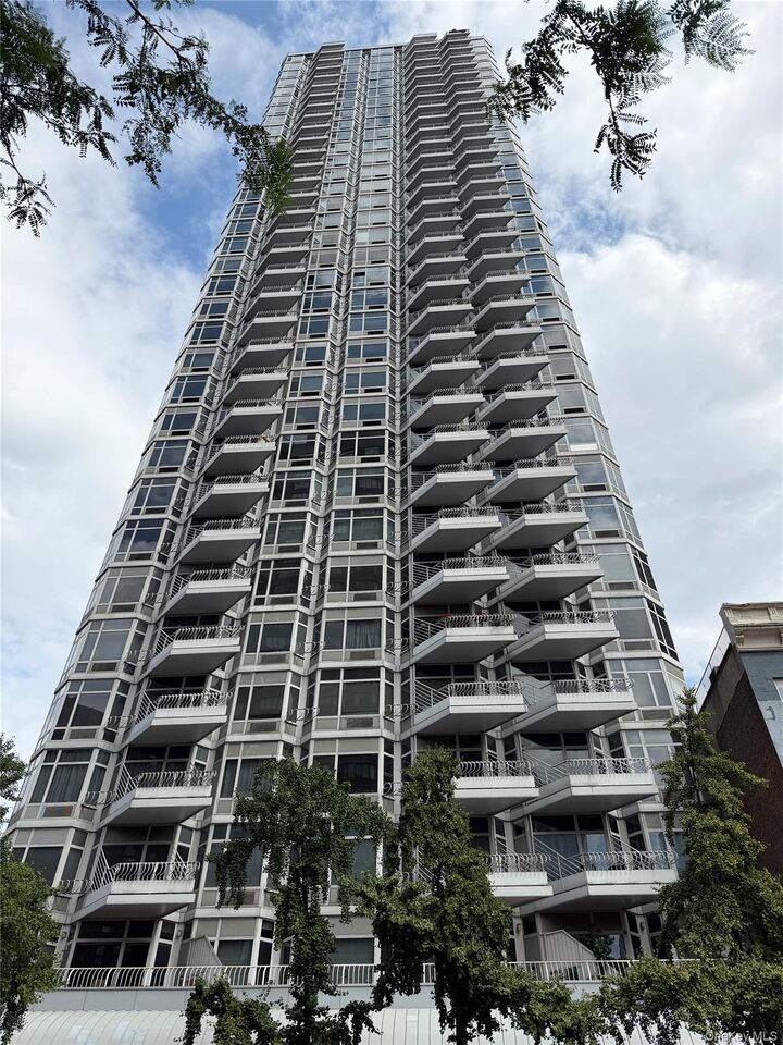 Property Photo: 200 E 32nd Street 28C NY 10016