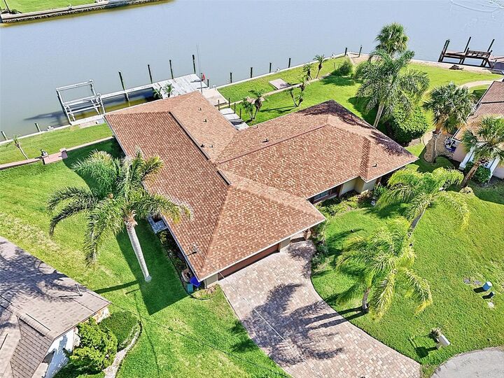 Property Photo:  10 Crow Court  FL 32137 