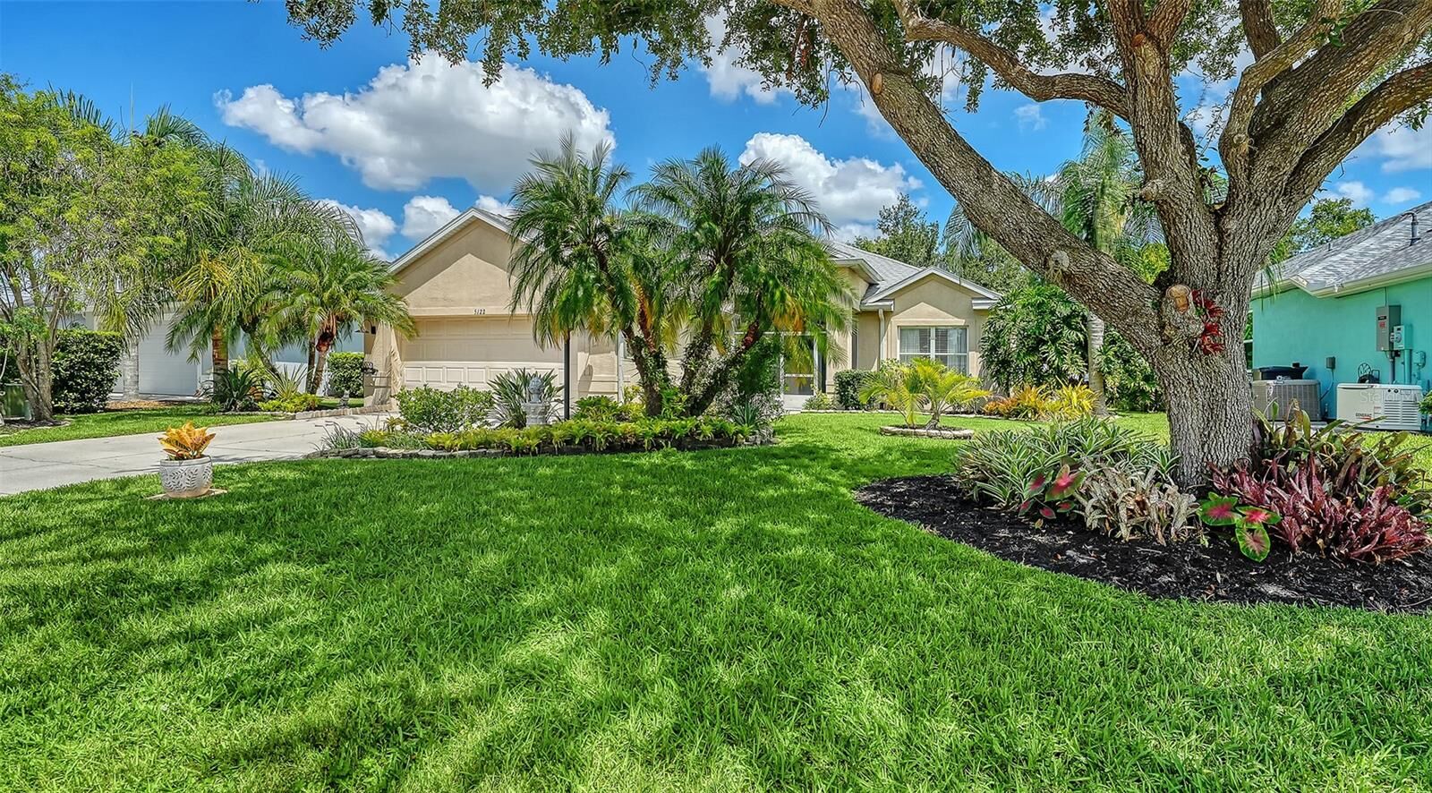 Property Photo:  5122 Creekside Trail  FL 34243 