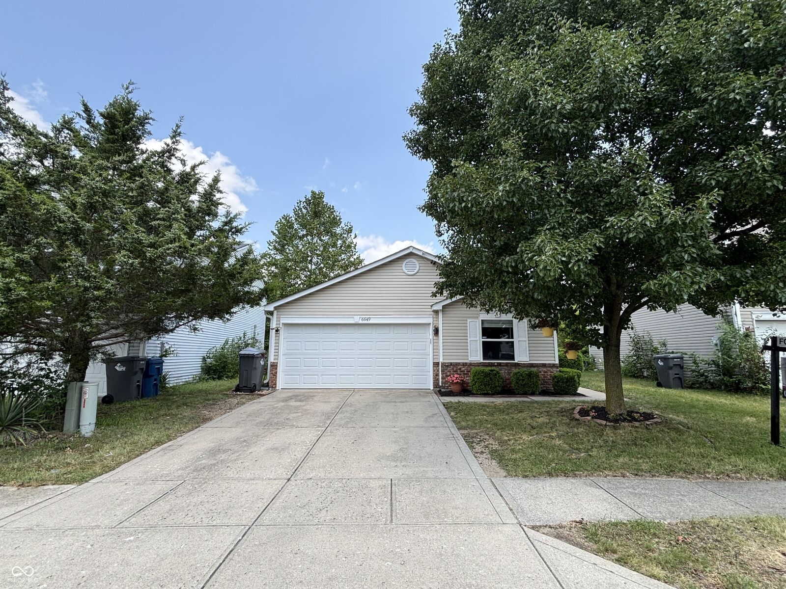 Property Photo:  6649 Earlswood Drive  IN 46217 