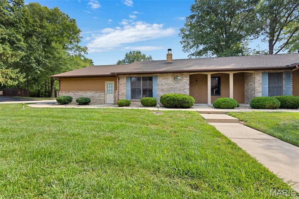 Property Photo: 2112 West Boulevard IL 62221