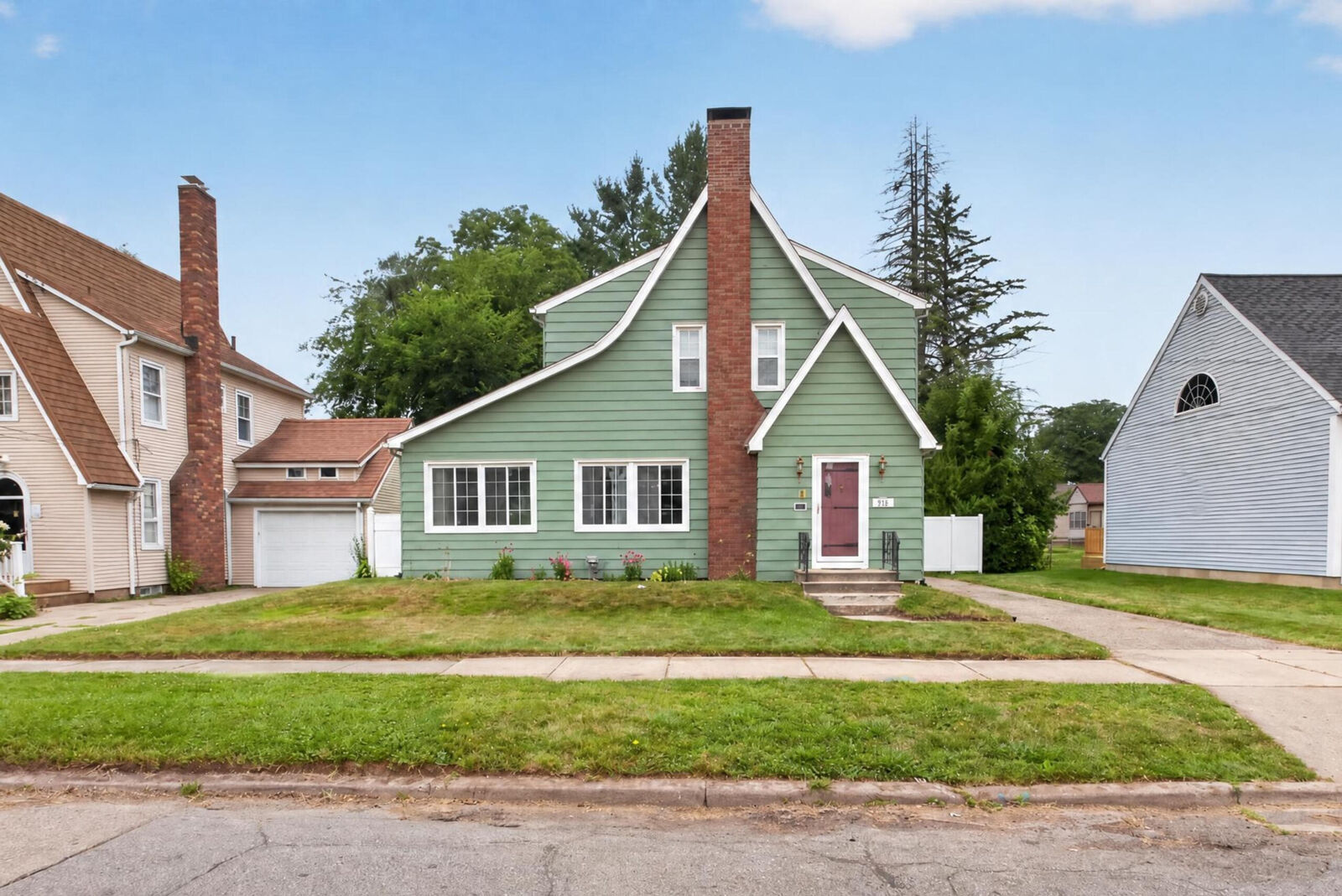 Property Photo: 912 S Wisner Street MI 49203