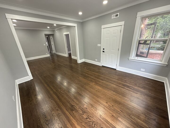 Property Photo:  2552 N Austin Avenue 1  IL 60639 