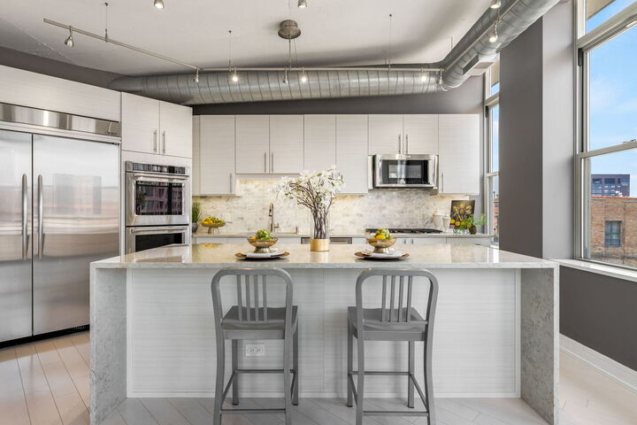 Property Photo: 1001 W Madison Street 710 IL 60607