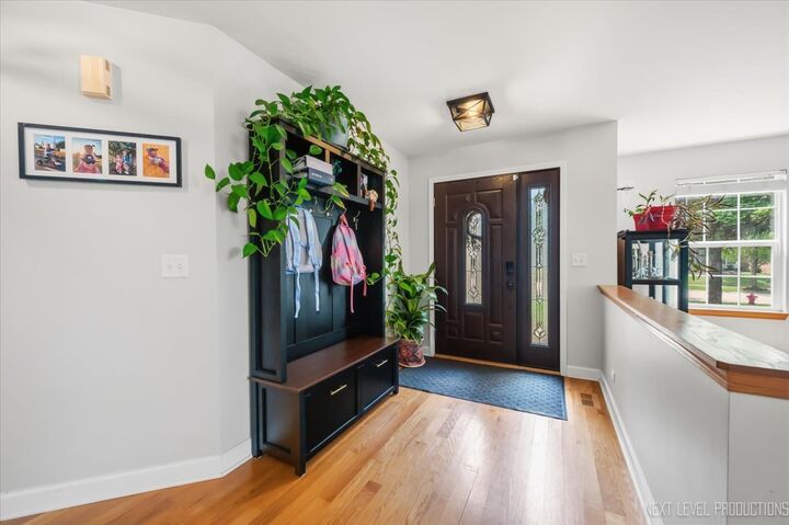 Property Photo:  2416 McKenzie Court  IL 60503 