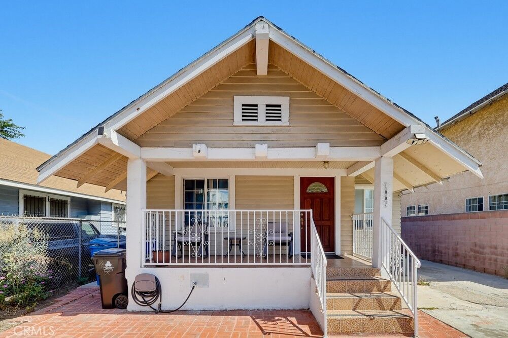 Property Photo:  1007 E 42nd  CA 90011 
