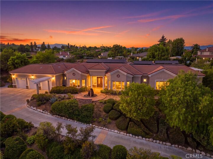 Dana Roquet, Realtor