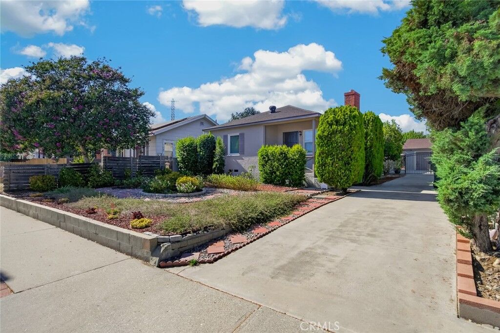 Property Photo: 3227 E Del Mar CA 91107