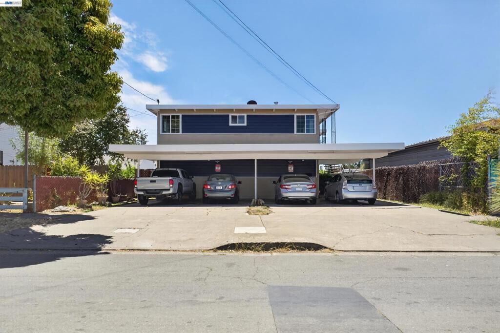 Property Photo:  2318 Lowell Avenue  CA 94804 