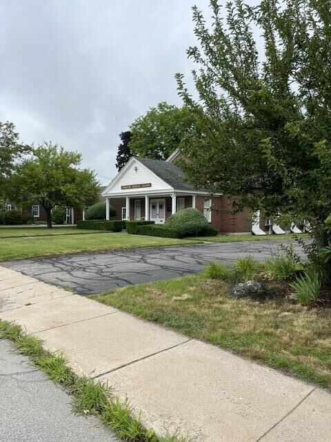 Property Photo: 35 School Street ME 04073