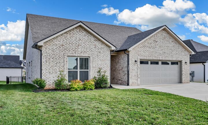 Property Photo: 814 Willowicke Dr TN 37043