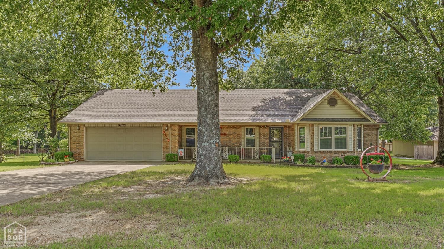 Property Photo: 5116 S Caraway AR 72404