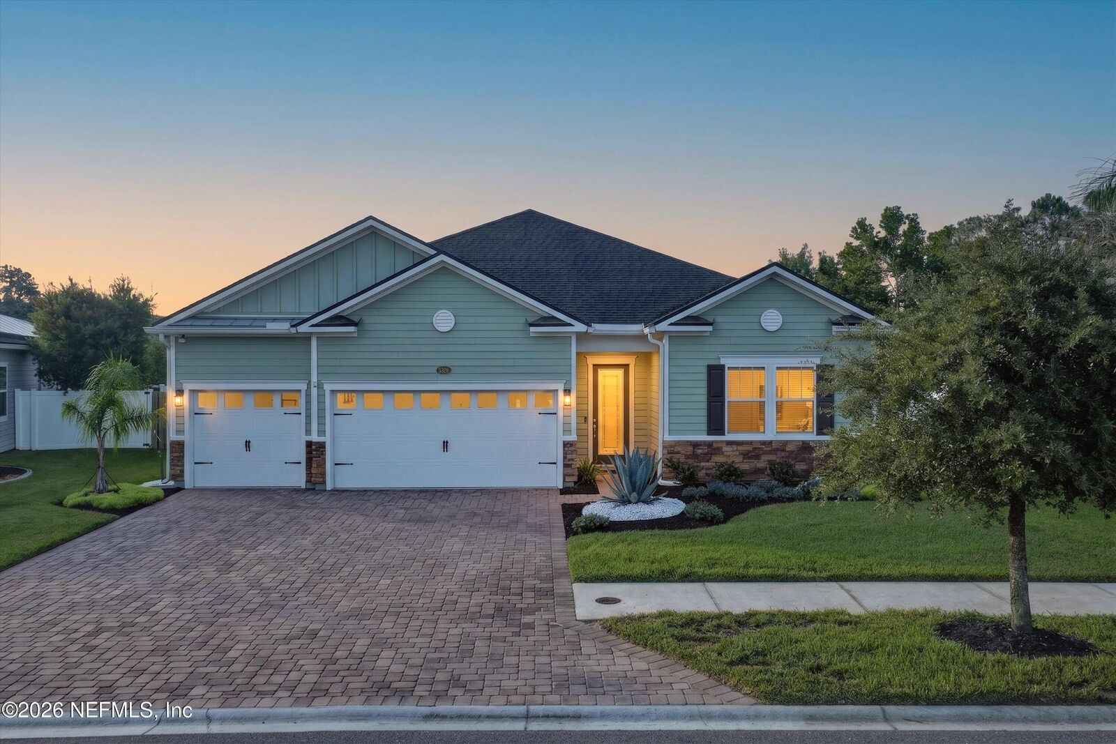 Property Photo:  3328 Southern Oaks Drive  FL 32043 