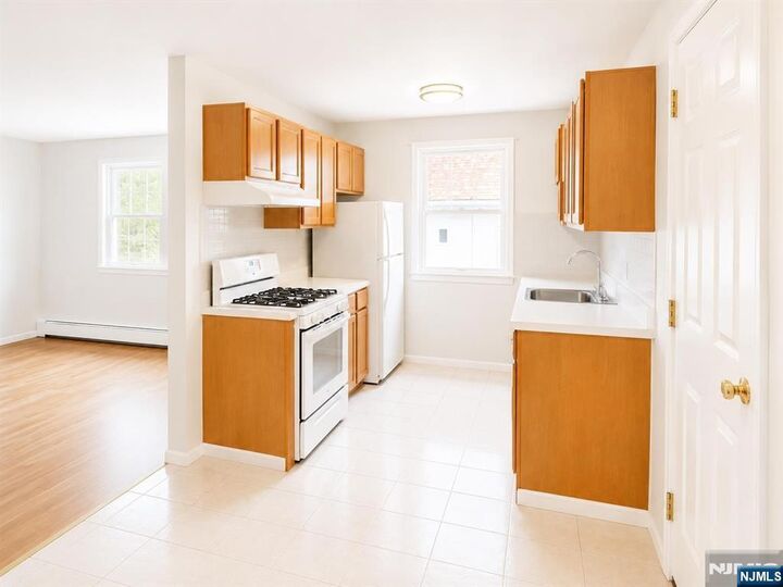 Property Photo:  234 Cliff Street 1  NJ 07010 