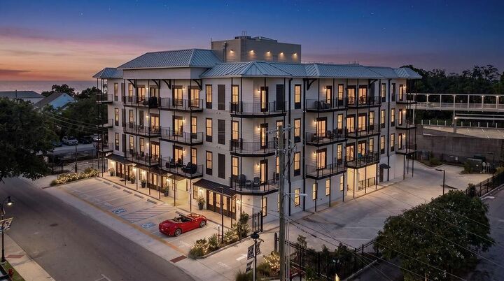 Property Photo: 124 Court Street 305 MS 39520