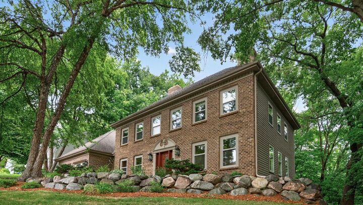 Property Photo:  18401 Beaverwood Hill  MN 55345 