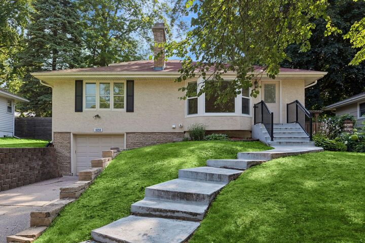 Property Photo:  1030 Prior Avenue S  MN 55116 