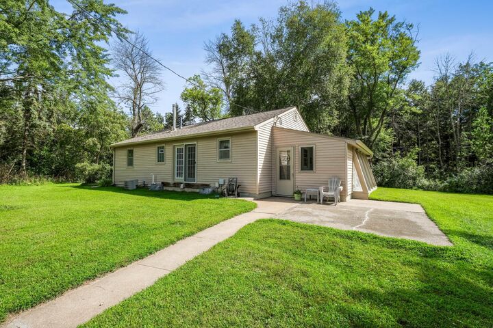 Property Photo:  24981 Field Avenue  MN 55025 