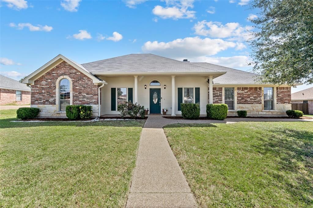 Property Photo:  493 Rio Bonito Drive  TX 76706 