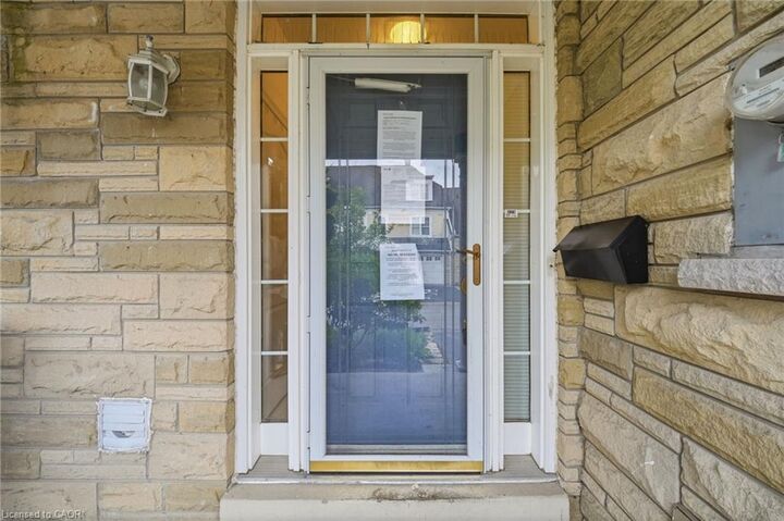 Property Photo: 1295 Wharf Street 21 ON L1W 1A2