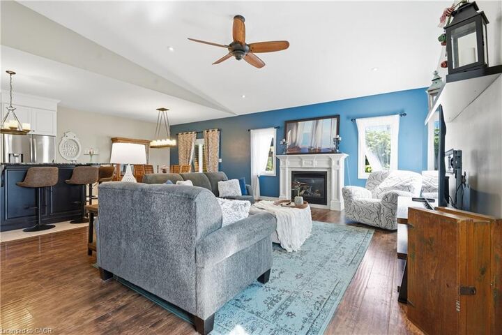 Property Photo:  379 Michael Drive  ON L3C 0A5 