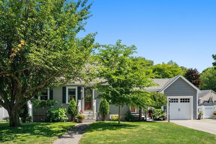 Property Photo:  86 Redfield Rd  MA 01880 