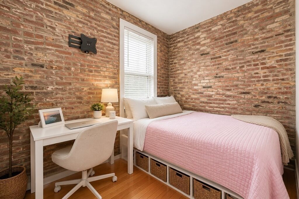 Property Photo:  28 Cooper St 1  MA 02113 
