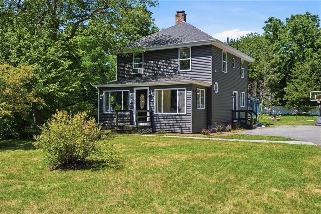 Property Photo:  492 State Rd  MA 02360 