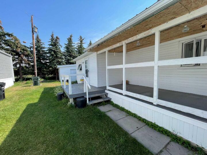 Property Photo:  1190 15 Avenue 69  AB T0M 0W0 